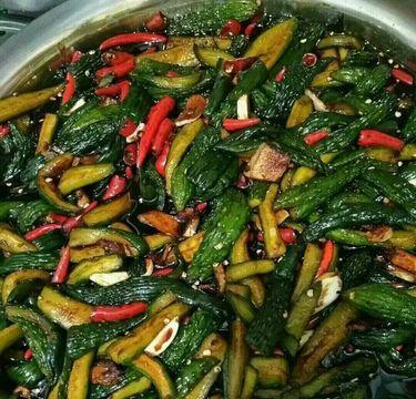 黄瓜腌制秘籍（以黄瓜为主角，教你制作出口感极佳的腌黄瓜）