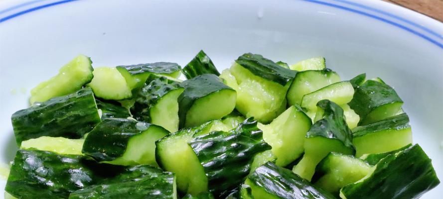 黄瓜腌制秘籍（以黄瓜为主角，教你制作出口感极佳的腌黄瓜）
