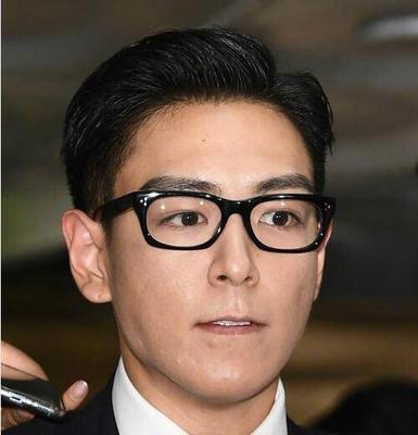 明星为何能够隐藏吸毒行为？（明星吸毒的隐蔽性和社会影响）