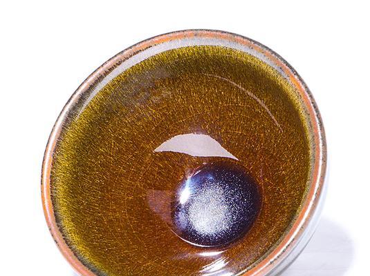 如何分辨真假宜兴建盏（从制作工艺到细节观察，教你轻松识别宜兴建盏的真伪）