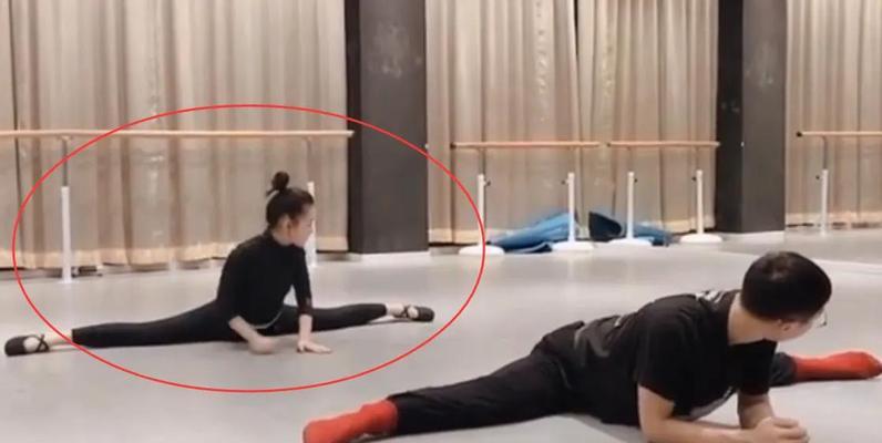 女生一字马训练的技巧与方法（掌握正确姿势，提高柔韧度，助力驰骋舞台）