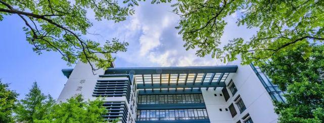 东华大学（探寻东华大学的教育特色和学术氛围）