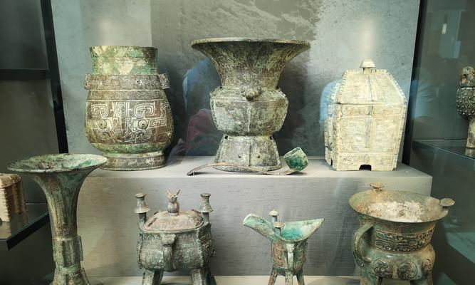 青铜器的铸造方法和程序（揭秘古代青铜器制作工艺，了解古人智慧的结晶）