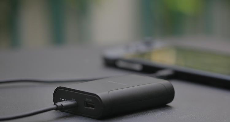 移动电源不能用的原因（探索移动电源无法使用的原因及解决方法）