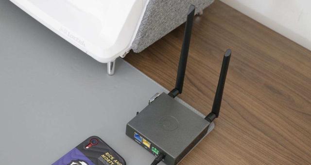如何增强无线路由器信号？（提升网络覆盖范围与信号质量的实用方法）