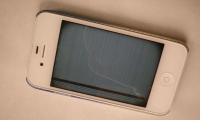 如何准确鉴别iPhone的真伪（了解iPhone真伪鉴别方法，避免购买假冒产品）