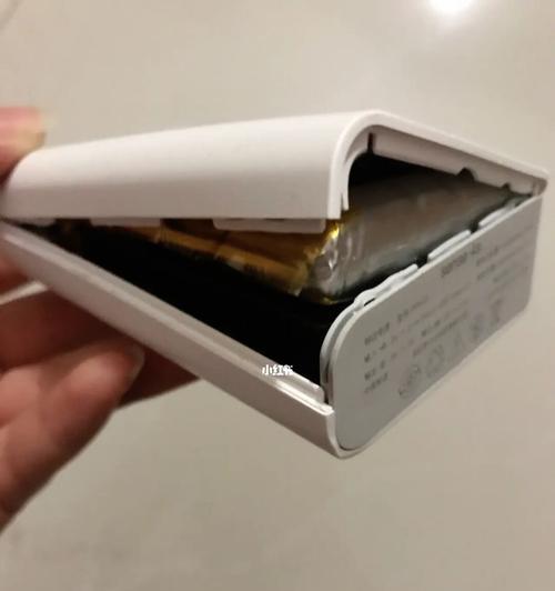 揭秘充电宝鼓包的原因（探究充电宝鼓包现象的原因及其）