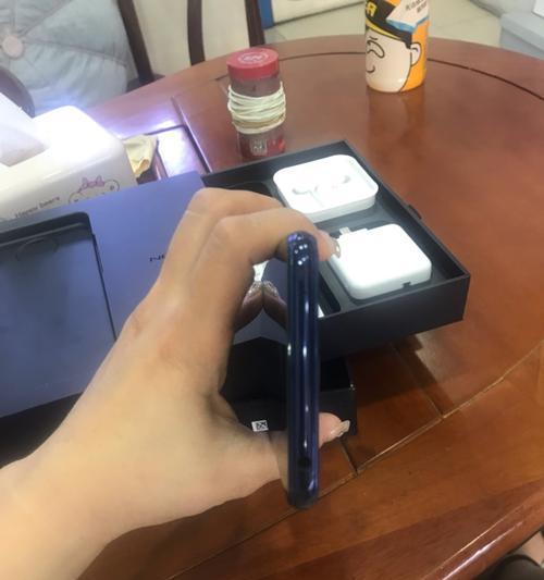 手机摔碎了，买碎屏险来得及吗？（探讨碎屏险的实际效用及购买时机）
