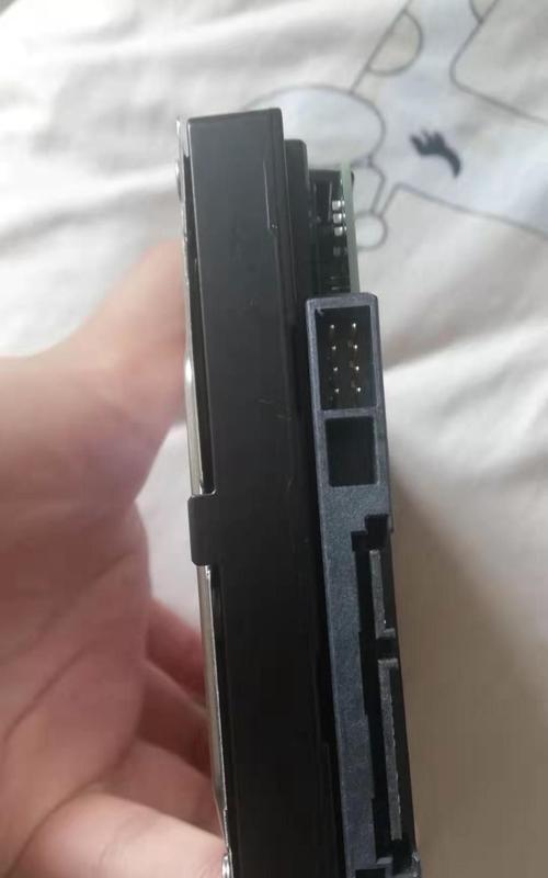如何给台式机加装固态硬盘提升系统性能？（简明教程帮助你快速安装，让你的台式机速度飞起）