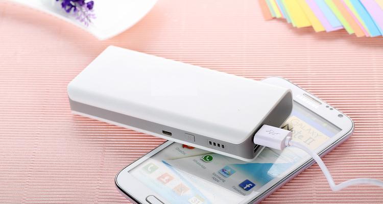 充电宝品牌大比拼，哪个更过硬？（探索充电宝品牌，解决你的手机焦虑）