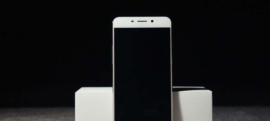 OPPOR9手机（探索OPPOR9手机的设计和功能，领略其引人注目的外观和卓越性能）