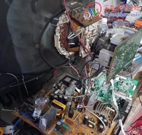 迷你电视机维修指南（如何自行修复迷你电视机故障）