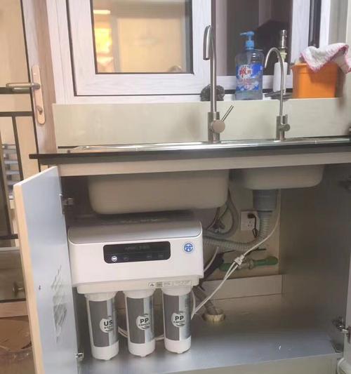 水管断了怎么修理（快速解决家庭饮水机水管断裂的方法）