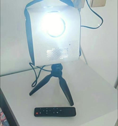 投影仪闪红灯的原因及解决方法（了解为何投影仪会闪红灯）