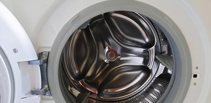 家用小型洗衣机清洗指南（轻松解决家庭洗衣难题的实用技巧）