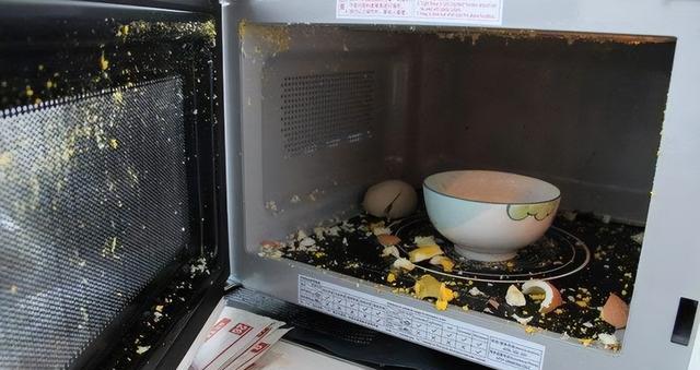 微波炉为何会在使用几分钟后停止工作（常见故障处理方法及原因分析）