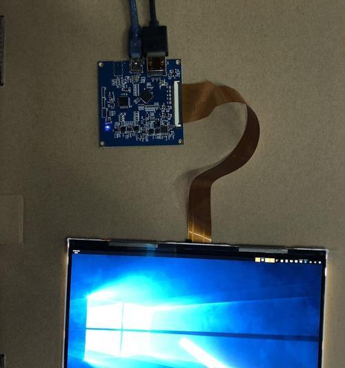 显示器间断闪屏的原因及解决方法（深入探讨显示器闪屏现象）