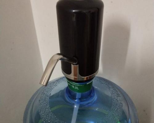 饮水机抽水泵修理指南（解决饮水机抽水泵问题的实用方法）