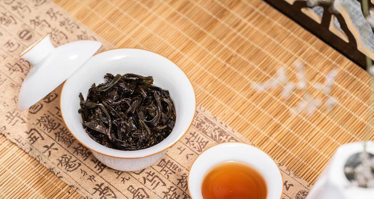 水仙和肉桂的区别与优势（探寻两种常见的香料味）