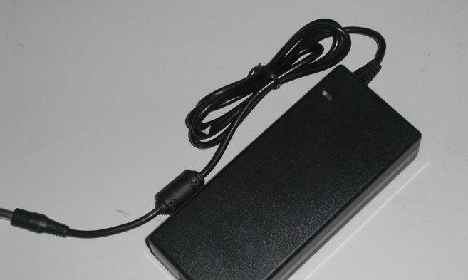 投影仪接通电源冒烟的处理方法（紧急情况下如何应对投影仪冒烟问题）