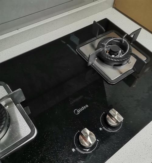 如何解决美的燃气灶无法点火问题（快速排查故障并进行修复）