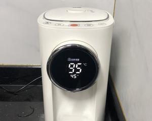 以容声饮水机助你轻松减肥（健康饮水机）