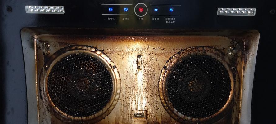 如何处理油烟机清洗滴水问题（解决油烟机滴水问题的实用方法）