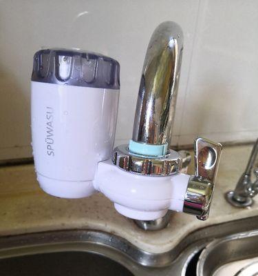 净水器滤芯换后出现泡沫（解决净水器滤芯更换后出现泡沫的问题）