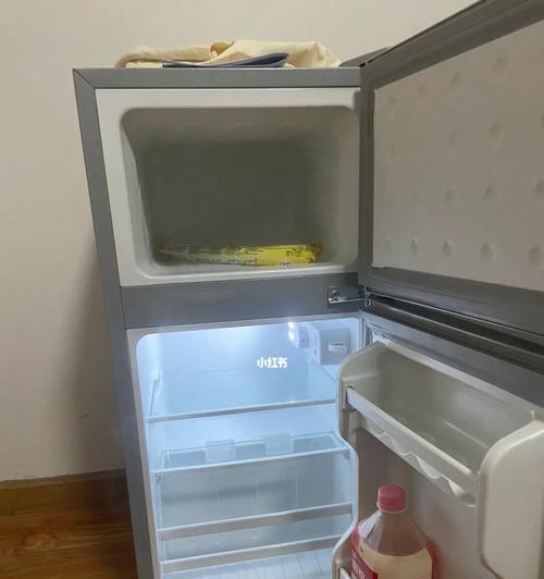 冰箱噪音大的原因及解决方法（为什么冰箱会发出异常响声）