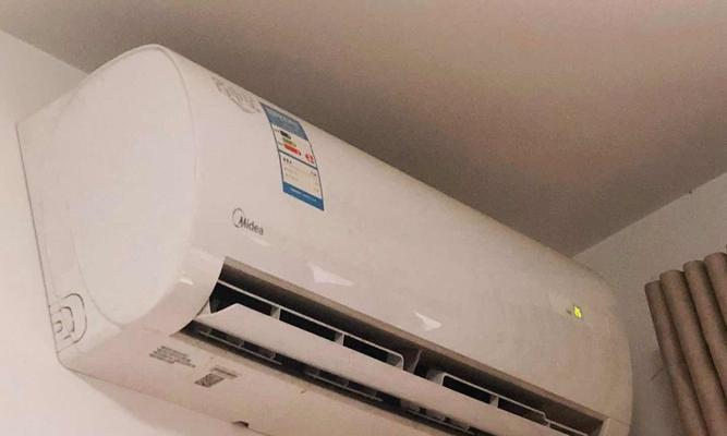 应对炎热夏日无空调的生存指南（夏季室内降温小妙招）