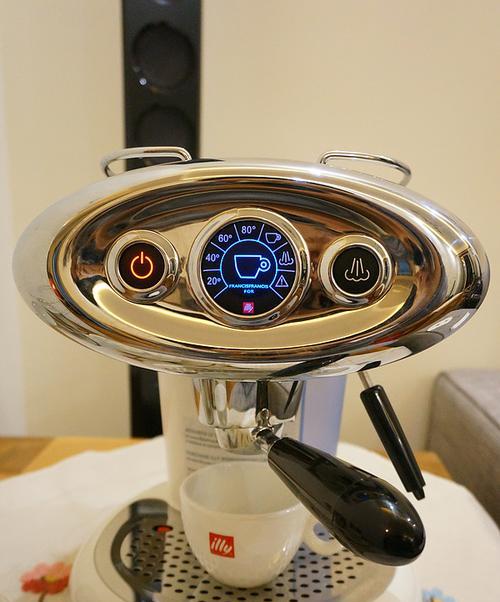 胶囊咖啡机底部漏水的原因及解决方法