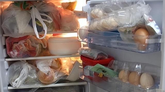冰箱封条掉了怎么办（应对冰箱封条掉落的实用方法）