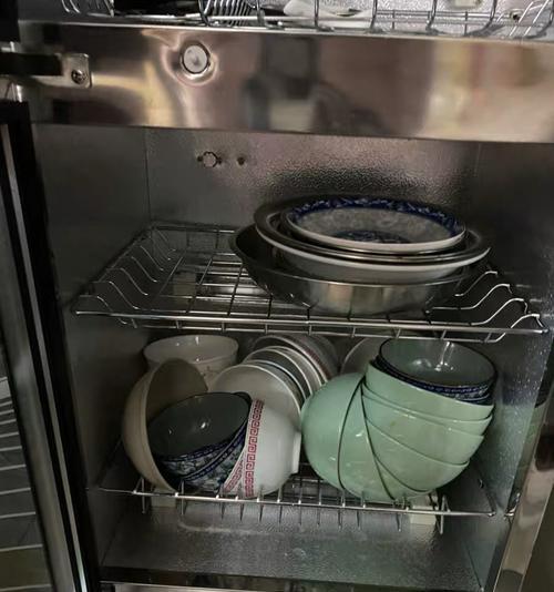 壁挂式消毒柜安装指南（简单易懂的安装步骤）