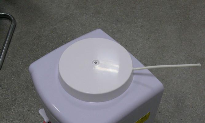管线饮水机拆解方法（掌握拆解技巧）