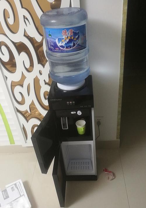 饮水机桶装水的正确使用方法（保证家庭饮用水安全和健康）