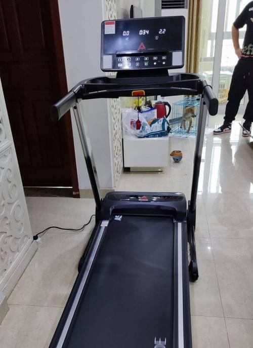 跑步机地板声音大的解决方法（减少跑步机地板噪音的有效措施）