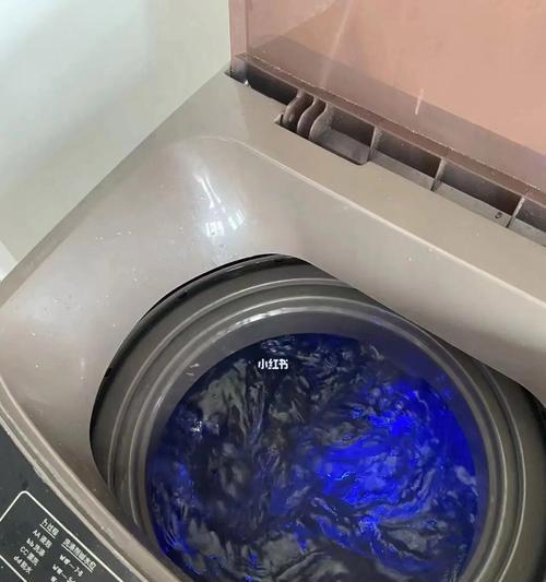 蓝月亮洗衣机的正确使用与保存方法（让您的洗衣机更持久耐用）