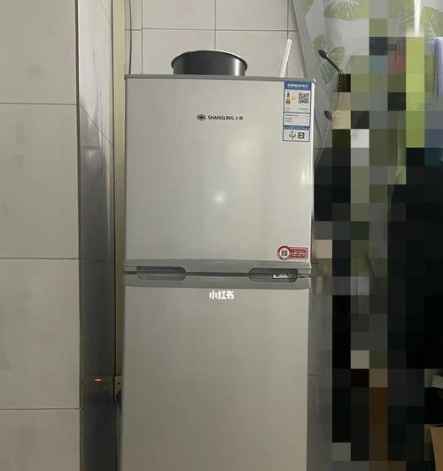 冰箱底下漏水解决方法（快速修复你家冰箱漏水的问题）
