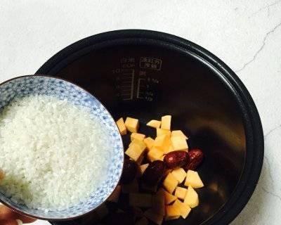 电饭煲大米粥为何会发黑（黑粥原因与解决方法一览）