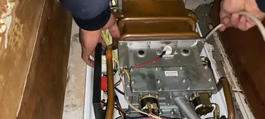 探究帅康热水器E4故障原因及解决方法（帅康热水器E4故障分析和故障排除方法详解）