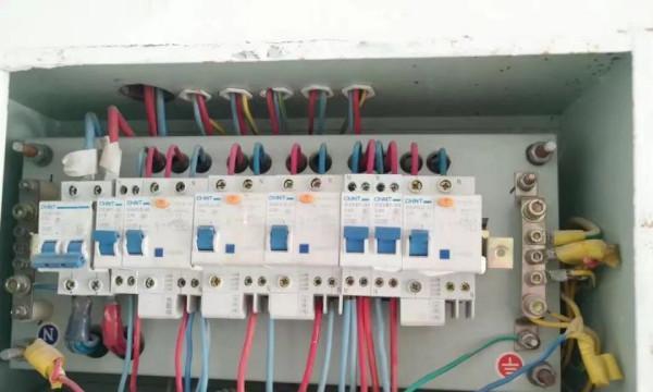油烟机开槽清洗指南（彻底清洁油烟机）