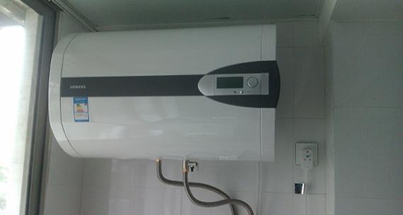 电热水器边缘漏水的处理方法（电热水器漏水原因及维修指南）