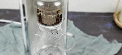 盐清洗饮水机的方法（简便有效的饮水机清洗技巧）