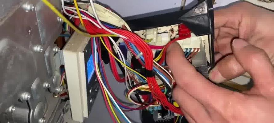 惠而浦冰箱显示E1原因分析与故障处理方法（解决E1故障的实用指南）