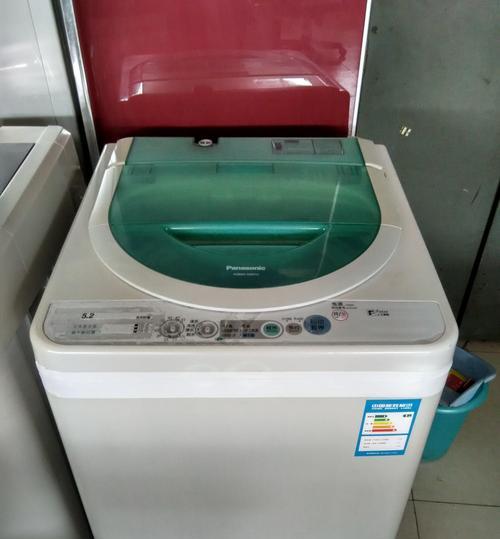 洗衣机和冰箱漏水的原因（深入分析漏水原因及解决方法）