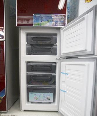 冰柜变温室中有水的原因及解决方法（解析冰柜变温室中水的来源与处理措施）