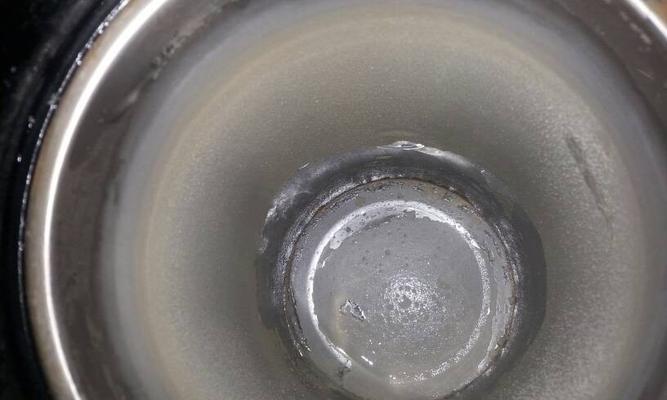 电热饮水机水垢去除方法大揭秘（简单又有效的清洁技巧）