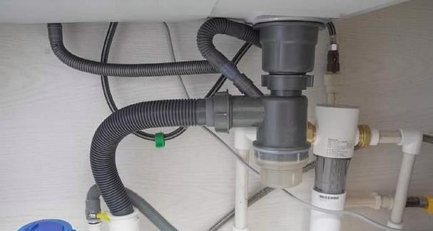 热水器外置过滤器清洗方法（简单易行的清洁步骤）