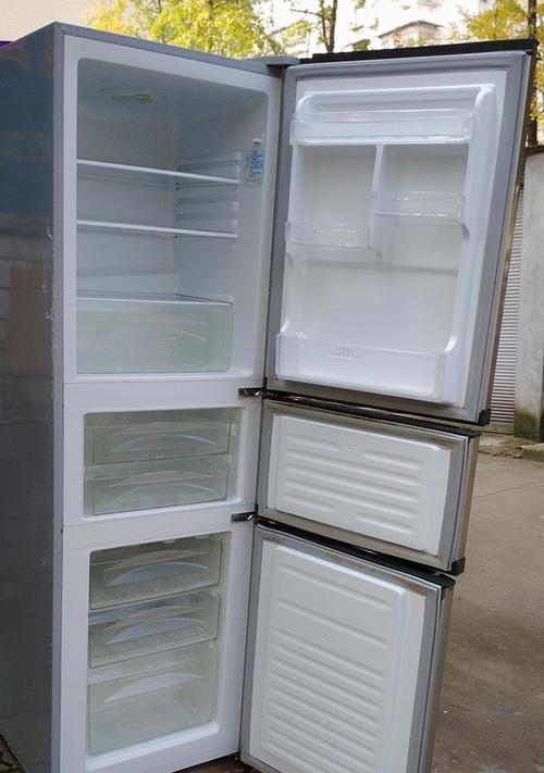 探究伊莱克斯冰箱跳闸原因及解决方法（了解伊莱克斯冰箱跳闸的常见原因和可行解决方案）