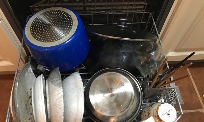 洗碗机分水阀故障解决方法（洗碗机分水阀故障原因及修复技巧）